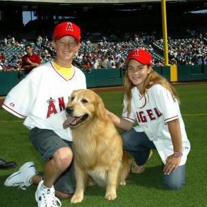 Still of Caitlin Wachs and Shooter in Air Bud Seventh Inning Fetch 2002