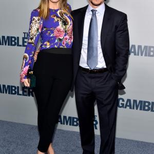 Mark Wahlberg and Rhea Durham at event of The Gambler (2014)