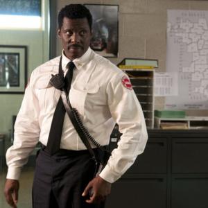 Still of Eamonn Walker in Chicago Fire: Pilot (2012)