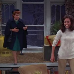 Still of Mary Tyler Moore and Nancy Walker in Mary Tyler Moore (1970)