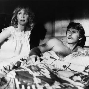 Still of Christopher Stone and Dee Wallace in The Howling (1981)