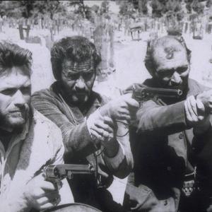 Still of Clint Eastwood, Lee Van Cleef and Eli Wallach in Geras, blogas ir bjaurus (1966)
