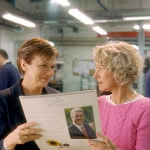 Still of Helen Mirren and Julie Walters in Calendar Girls 2003