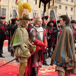 Still of Orlando Bloom and Christoph Waltz in Trys muskietininkai 3D (2011)