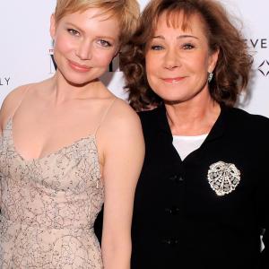 Zoë Wanamaker and Michelle Williams at event of 7 dienos ir naktys su Marilyn Monroe (2011)