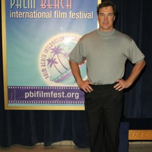 Patrick Warburton at event of The Civilization of Maxwell Bright (2005)