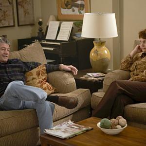 Still of Pamela Reed and Fred Ward in United States of Tara (2009)