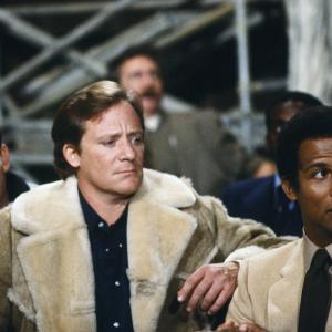 Still of Charles Haid and Michael Warren in Hill Street Blues 1981