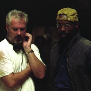 Still of Steve Beck and Isaiah Washington in Ghost Ship (2002)