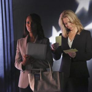 Still of Lisa Kudrow and Kerry Washington in Scandal 2012