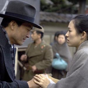 Still of Ken Watanabe and Ziyi Zhang in Memoirs of a Geisha (2005)