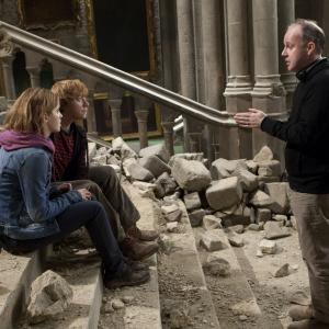 Still of Rupert Grint Emma Watson and David Yates in Haris Poteris ir mirties relikvijos 2 dalis 2011