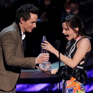 Emma Watson and Eddie Redmayne at event of The 39th Annual Peoples Choice Awards 2013