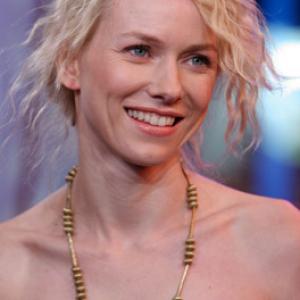 Naomi Watts at event of Total Request Live 1999