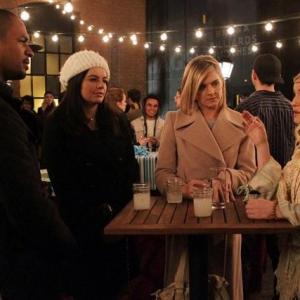 Still of Colin Hanks, Elisha Cuthbert, Damon Wayans Jr. and Eliza Coupe in Happy Endings (2011)