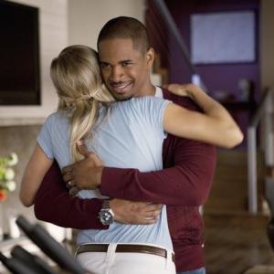 Still of Damon Wayans Jr. and Eliza Coupe in Happy Endings (2011)