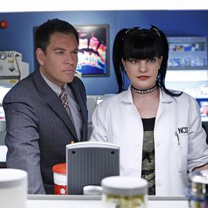 Still of Pauley Perrette and Michael Weatherly in NCIS: Naval Criminal Investigative Service (2003)