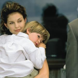 Still of Ashley Judd and Benjamin Weir in Double Jeopardy 1999