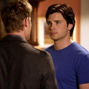 Still of Tom Welling and Justin Hartley in Smallville 2001