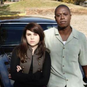 Still of Andre Braugher and Mae Whitman in Thief (2006)