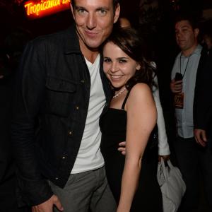 Will Arnett and Mae Whitman at event of Arrested Development (2003)