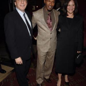 Jamie Foxx Lucy Fisher and Douglas Wick at event of Jarhead 2005