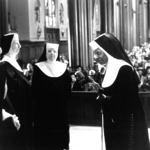 Still of Whoopi Goldberg and Mary Wickes in Sister Act 1992