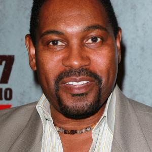 Mykelti Williamson at event of Justified 2010