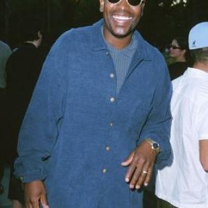 Mykelti Williamson at event of The Original Kings of Comedy (2000)
