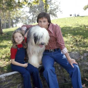 Still of Michelle Stacy and Walter Willison in McDuff the Talking Dog 1976