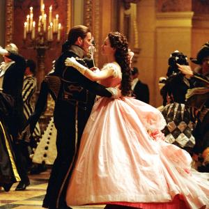 Still of Emmy Rossum and Patrick Wilson in The Phantom of the Opera (2004)
