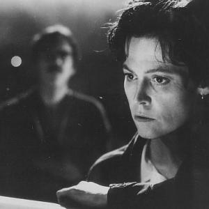 Still of Sigourney Weaver and Stuart Wilson in Death and the Maiden (1994)