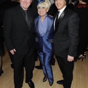 Steve McFadden Barbara Windsor and Scott Mitchell at event of Alisa stebuklu salyje 2010