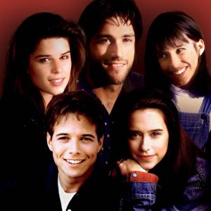 Still of Neve Campbell, Lacey Chabert, Jennifer Love Hewitt, Matthew Fox and Scott Wolf in Party of Five (1994)