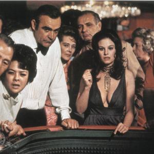 Still of Sean Connery and Lana Wood in Deimantai amziams 1971