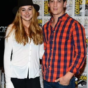 Shailene Woodley and Miles Teller at event of Divergente 2014