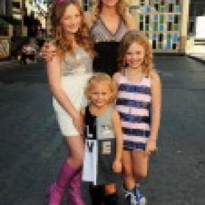 Barbara with actress daughters Natalie, Alyvia, and Emily Alyn Lind