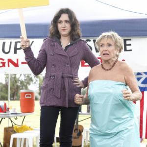 Still of Cloris Leachman and Shannon Woodward in Mazyle Houp 2010
