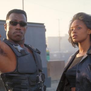 Still of Wesley Snipes and N'Bushe Wright in Blade (1998)