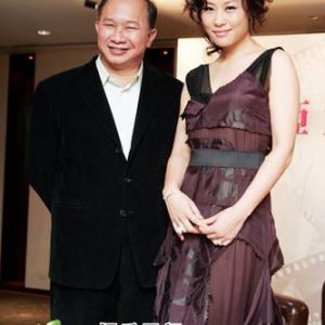 Vivian Wu with director John Woo at the 2007 press conference of Asia Pacific Film Festival held in Taiwan