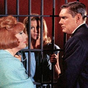 Still of Elizabeth Montgomery Agnes Moorehead and Dick York in Bewitched 1964