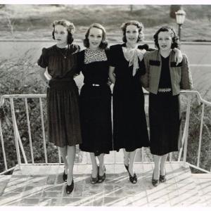 Sally Blane Georgiana Young Loretta Young and Polly Ann Young
