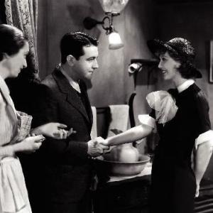 Still of Richard Barthelmess, Aline MacMahon and Loretta Young in Heroes for Sale (1933)