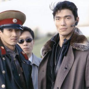 Will Yun Lee and Rick Yune in Pasveikink mirti kita diena 2002
