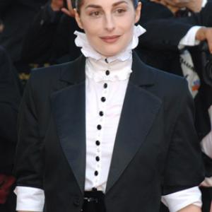 Amira Casar at event of Peindre ou faire lamour 2005