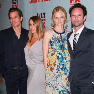 Joelle Carter Walton Goggins Timothy Olyphant and Natalie Zea at event of Justified 2010