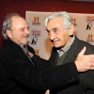 Harris Yulin and Howard Zinn at event of The People Speak (2009)