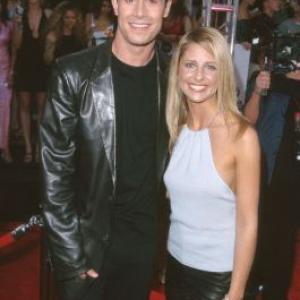 Sarah Michelle Gellar and Freddie Prinze Jr