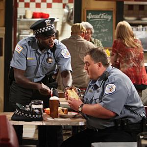 Still of Reno Wilson and Billy Gardell in Mike & Molly (2010)
