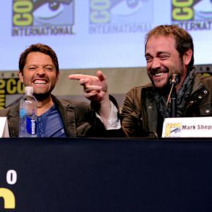 Misha Collins and Mark Sheppard at event of Supernatural 2005